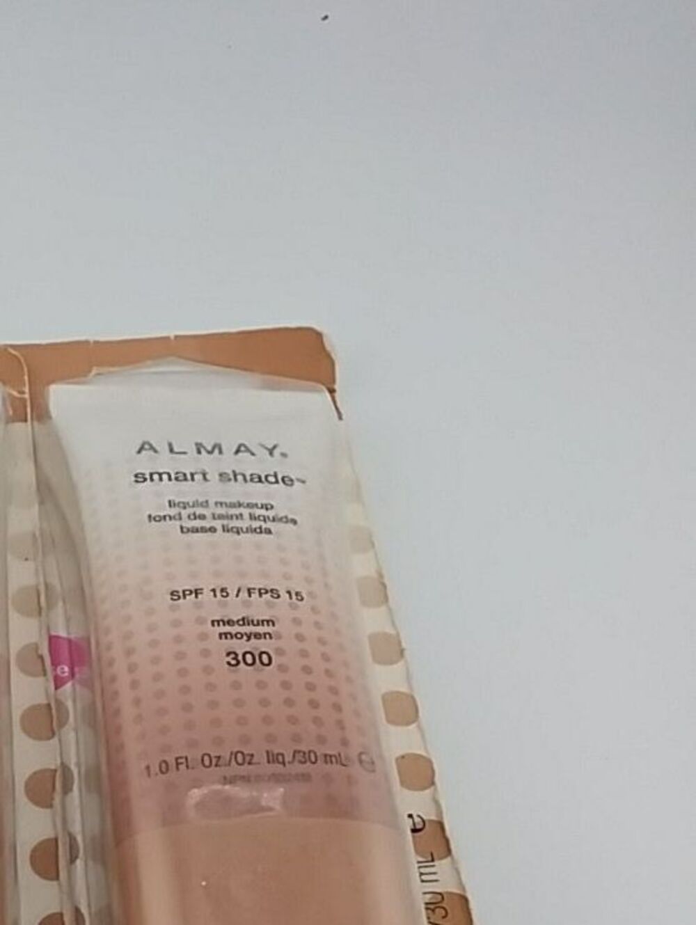NEW Almay Smart Shade Liquid Makeup Medium 300 *New*